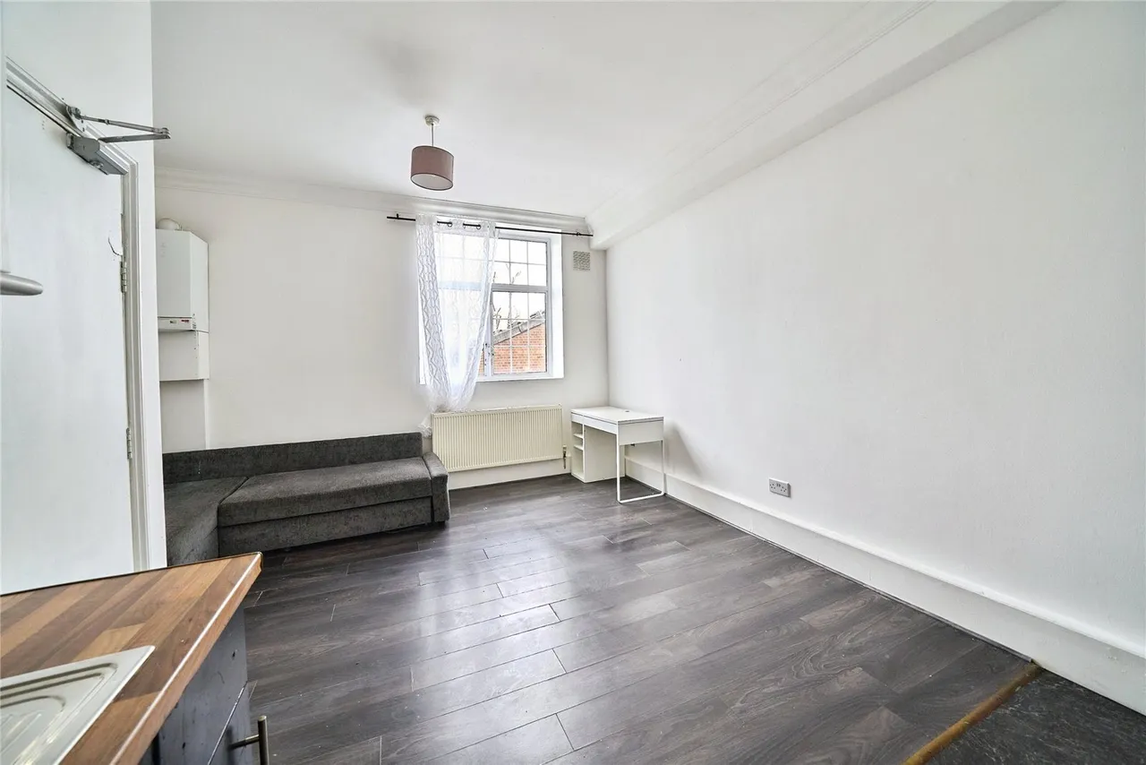 Upton Lane, London, E7, photo 4