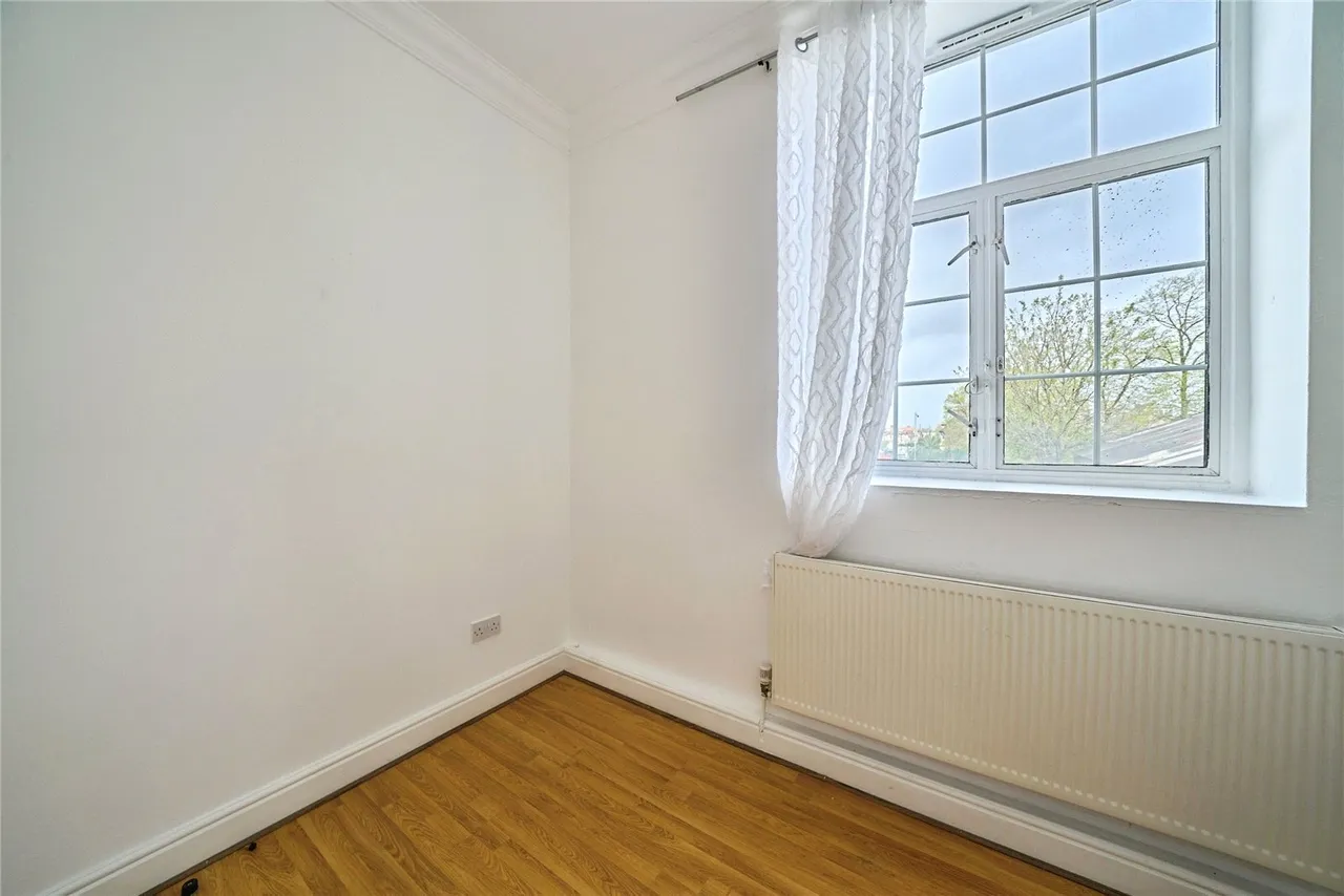 Upton Lane, London, E7, photo 11