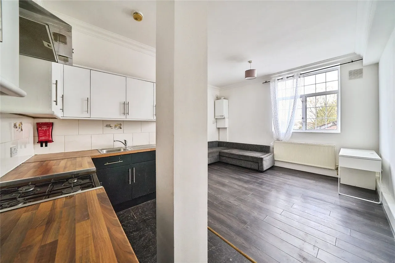 Upton Lane, London, E7, photo 3