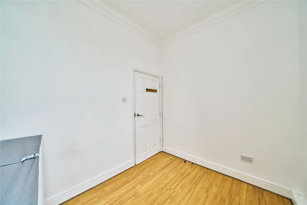 Upton Lane, London, E7, photo 12