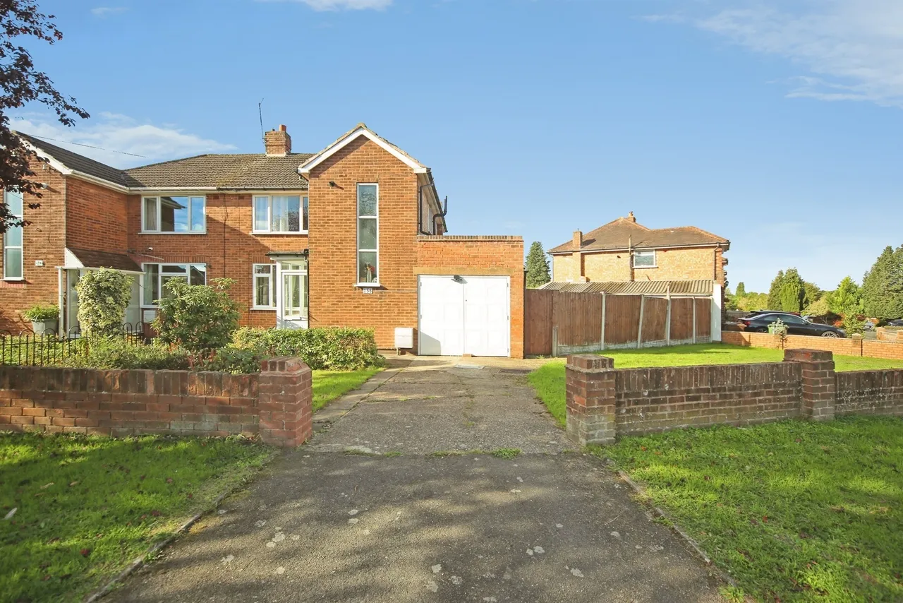 3 bed house for sale, Castle Lane, Solihull, B92
