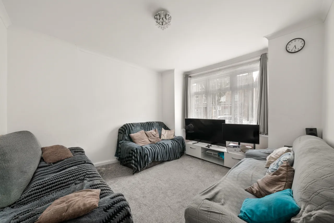 Mount Avenue, Southall, UB1, photo 4