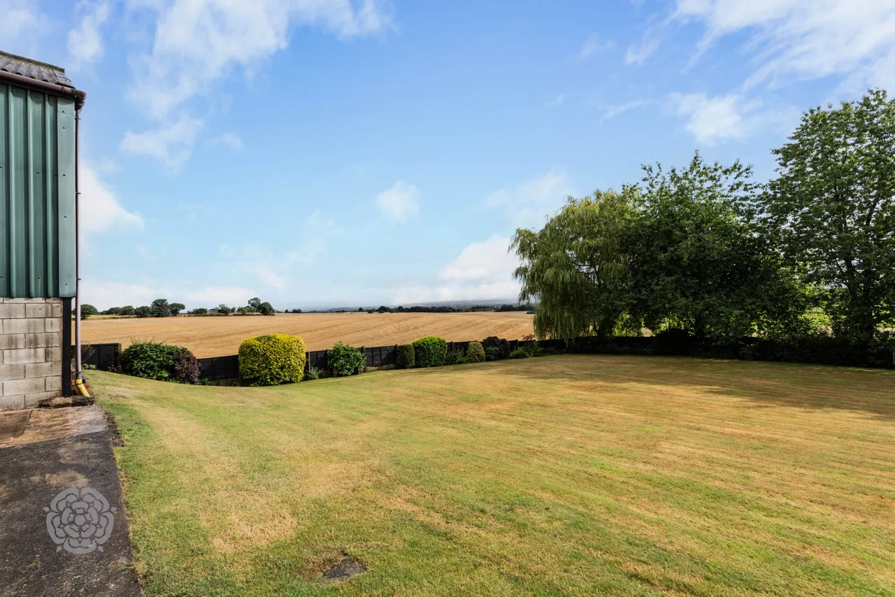 Dam House Farm Bradley Lane, Standish, Wigan, WN6 0XE, photo 48