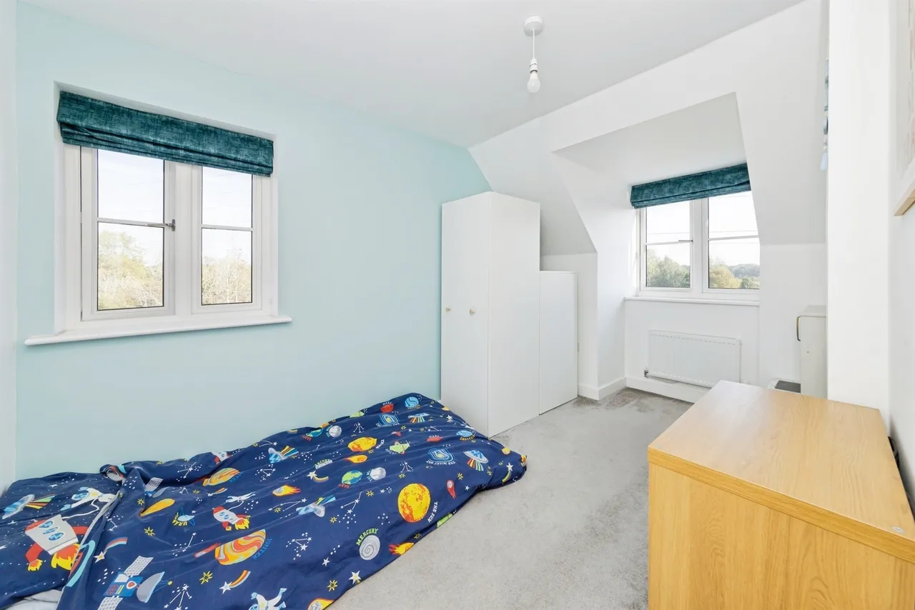 Hoadley Road, Horley, RH6, photo 8