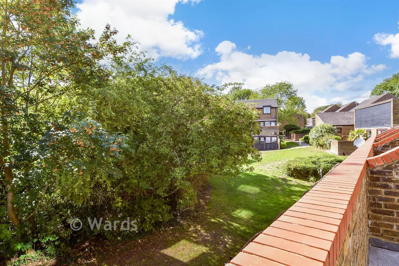 Bazes Shaw, New Ash Green, DA3, photo 12