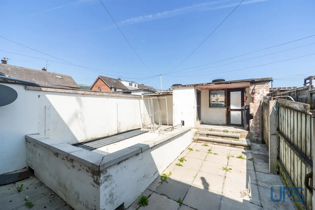 Horn Drive, Lenadoon, BT11, photo 25