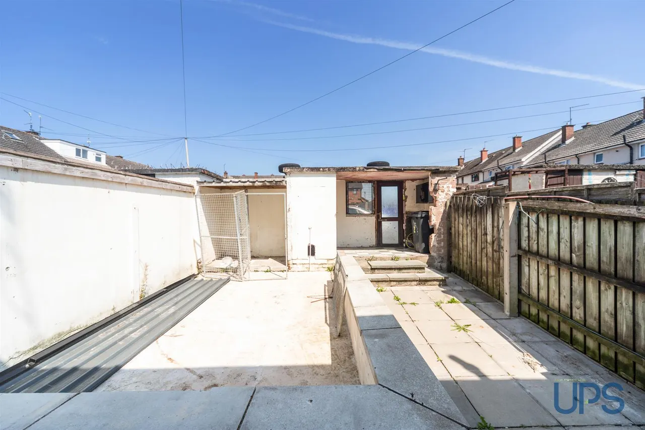 Horn Drive, Lenadoon, BT11, photo 26