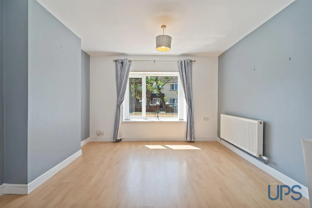Horn Drive, Lenadoon, BT11, photo 8