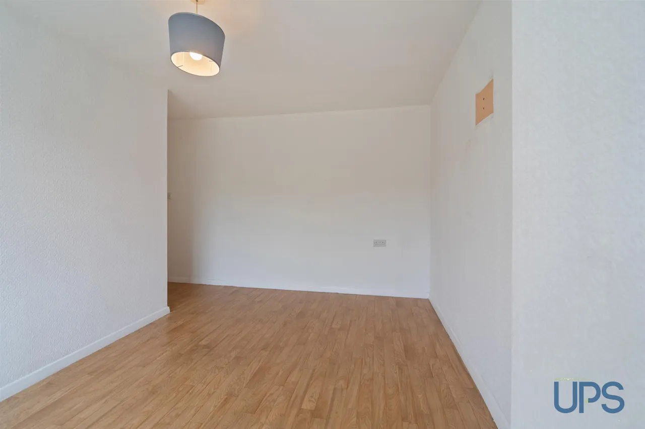 Horn Drive, Lenadoon, BT11, photo 15