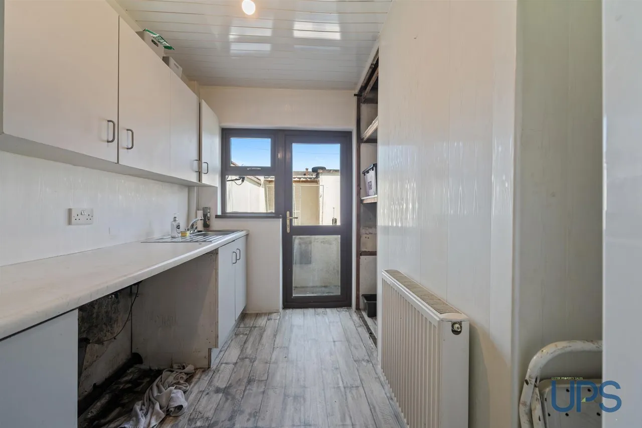 Horn Drive, Lenadoon, BT11, photo 12