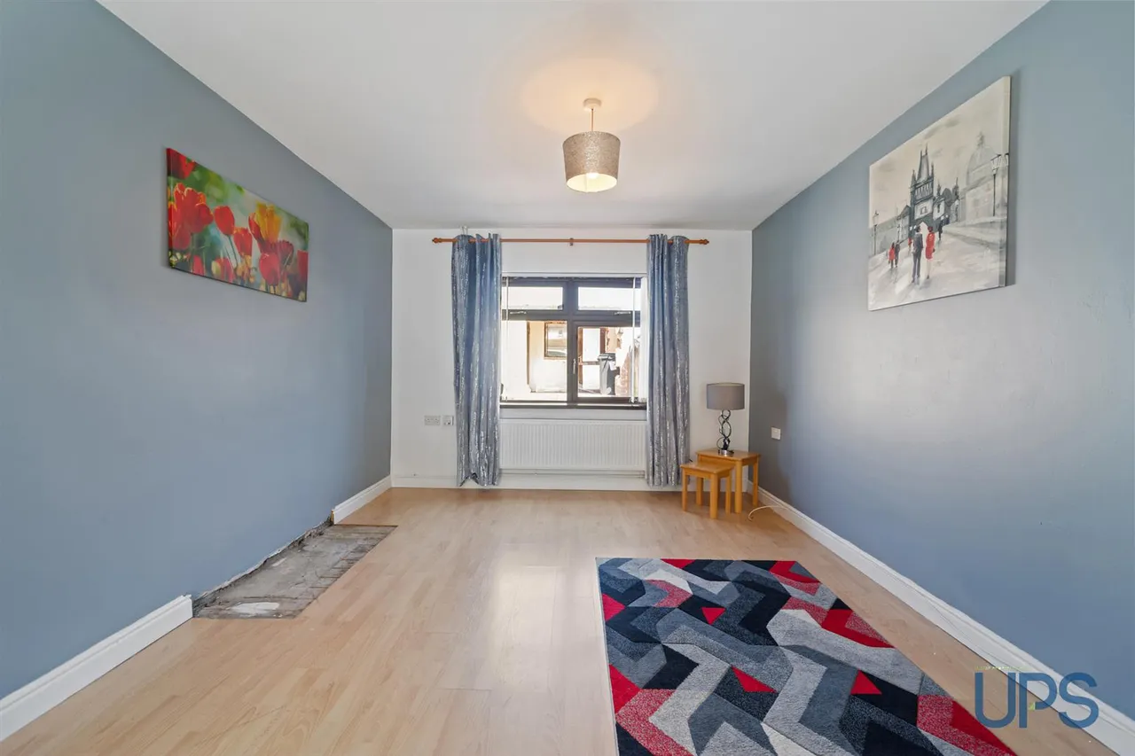 Horn Drive, Lenadoon, BT11, photo 7