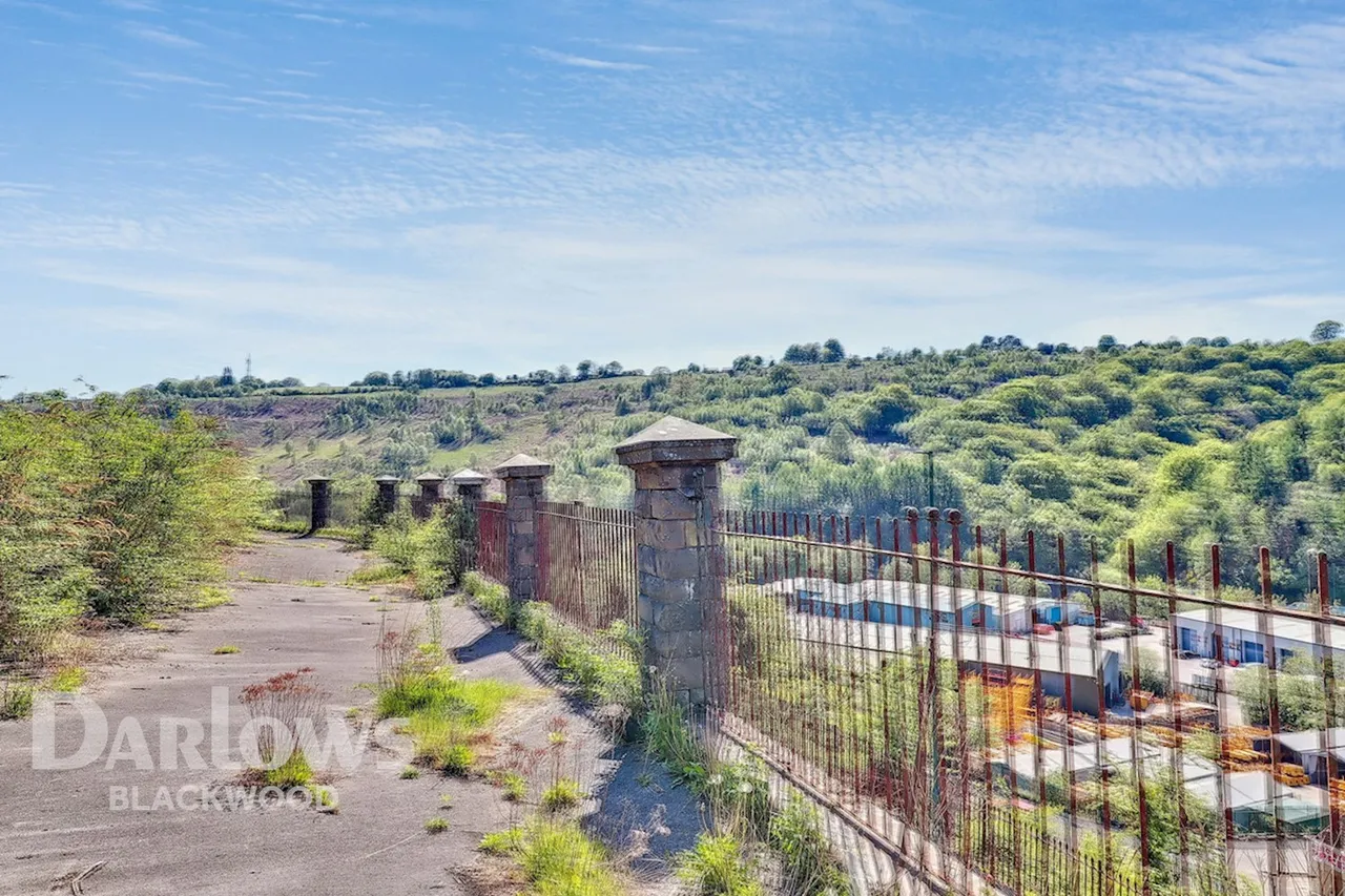 Commercial Street, Aberbeeg, photo 5