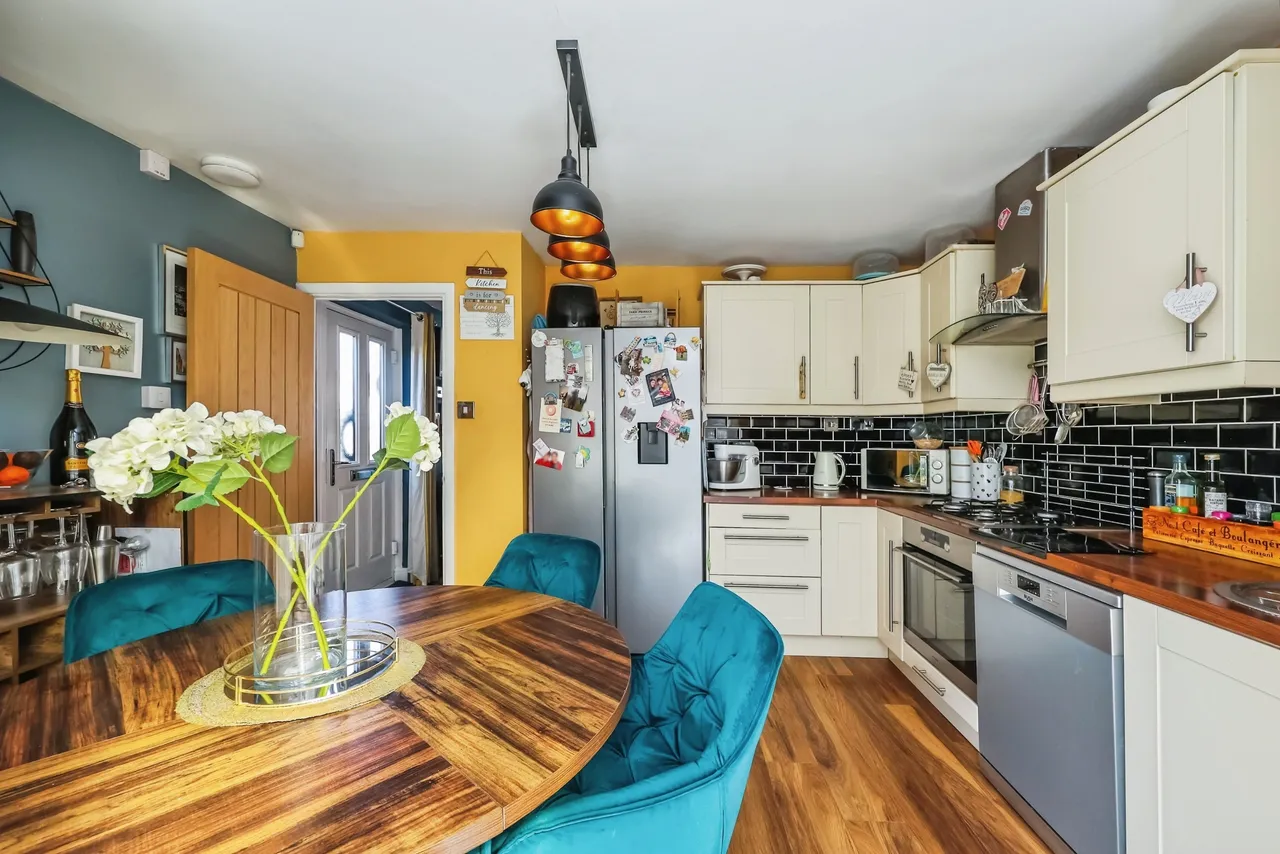Brisbane Drive, Nottingham, NG5, photo 2