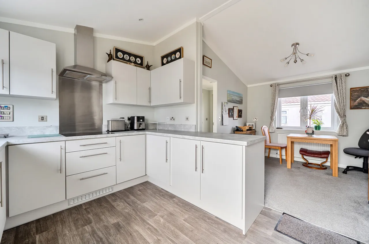 Hermitage Park, Warfield, Bracknell, Berkshire, RG42 6AS, photo 20