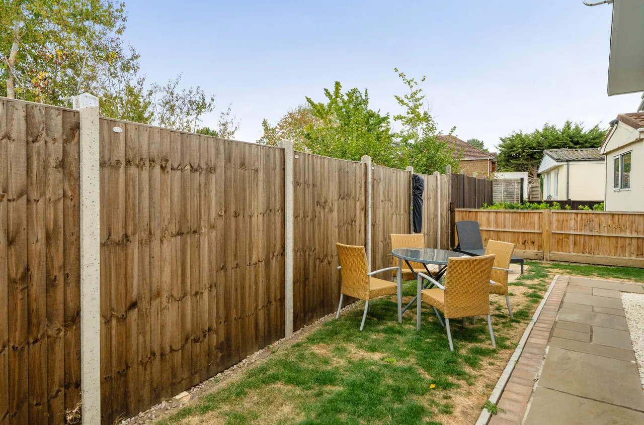 Hermitage Park, Warfield, Bracknell, Berkshire, RG42 6AS, photo 6