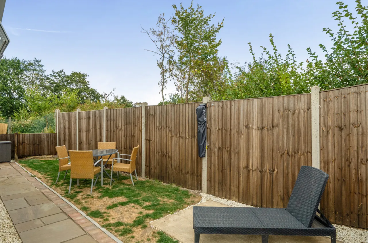 Hermitage Park, Warfield, Bracknell, Berkshire, RG42 6AS, photo 8