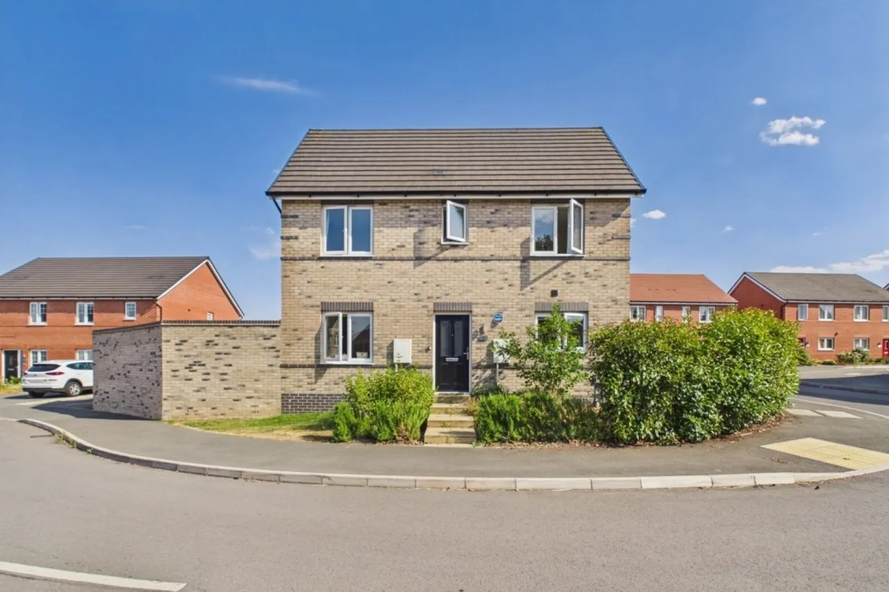 3 bed house for sale, Fullarton Avenue, Warwick, CV34