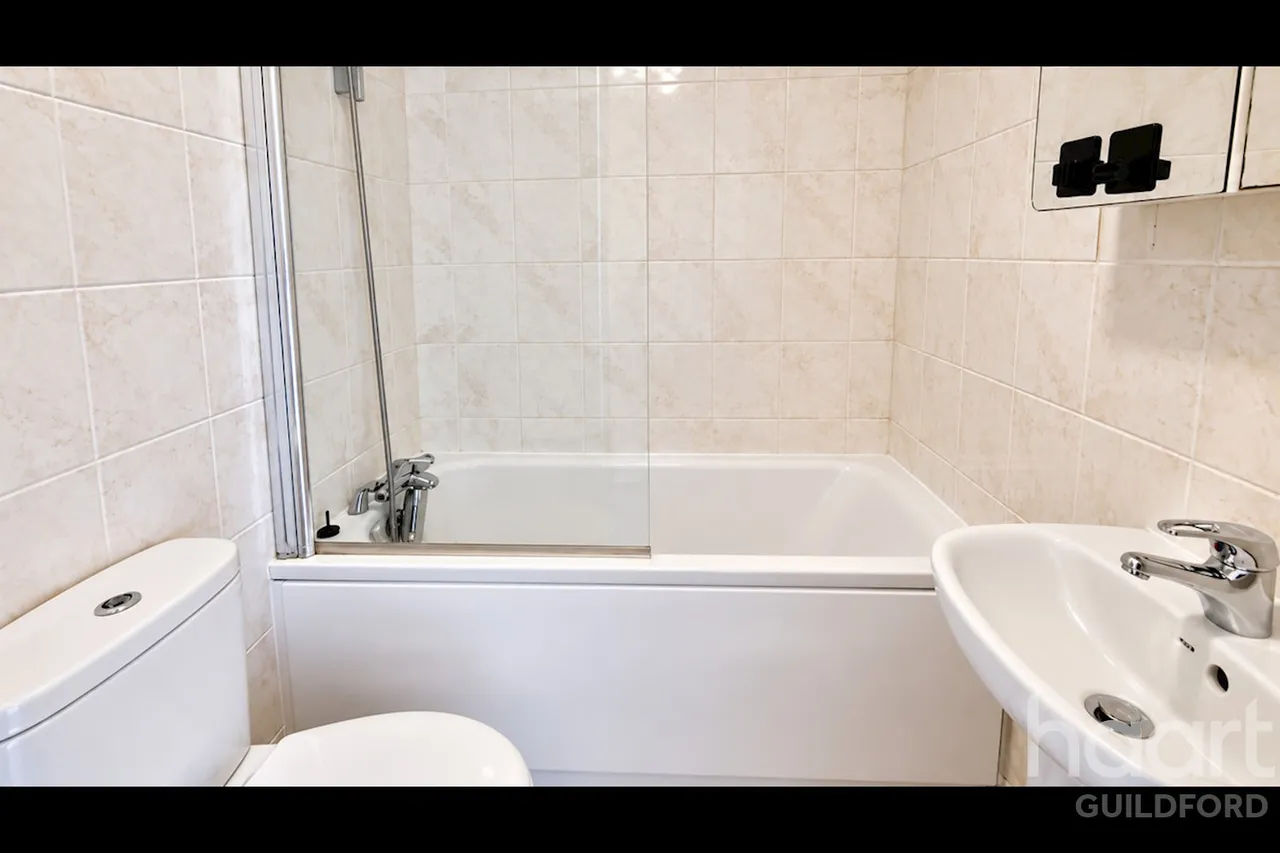 Colburn Crescent, GU4, photo 5