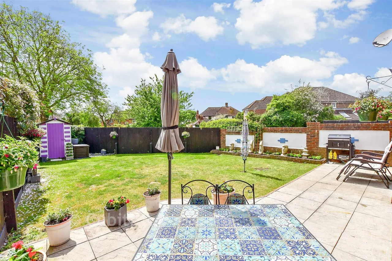 Waterside Drive, Chichester, PO19, photo 2