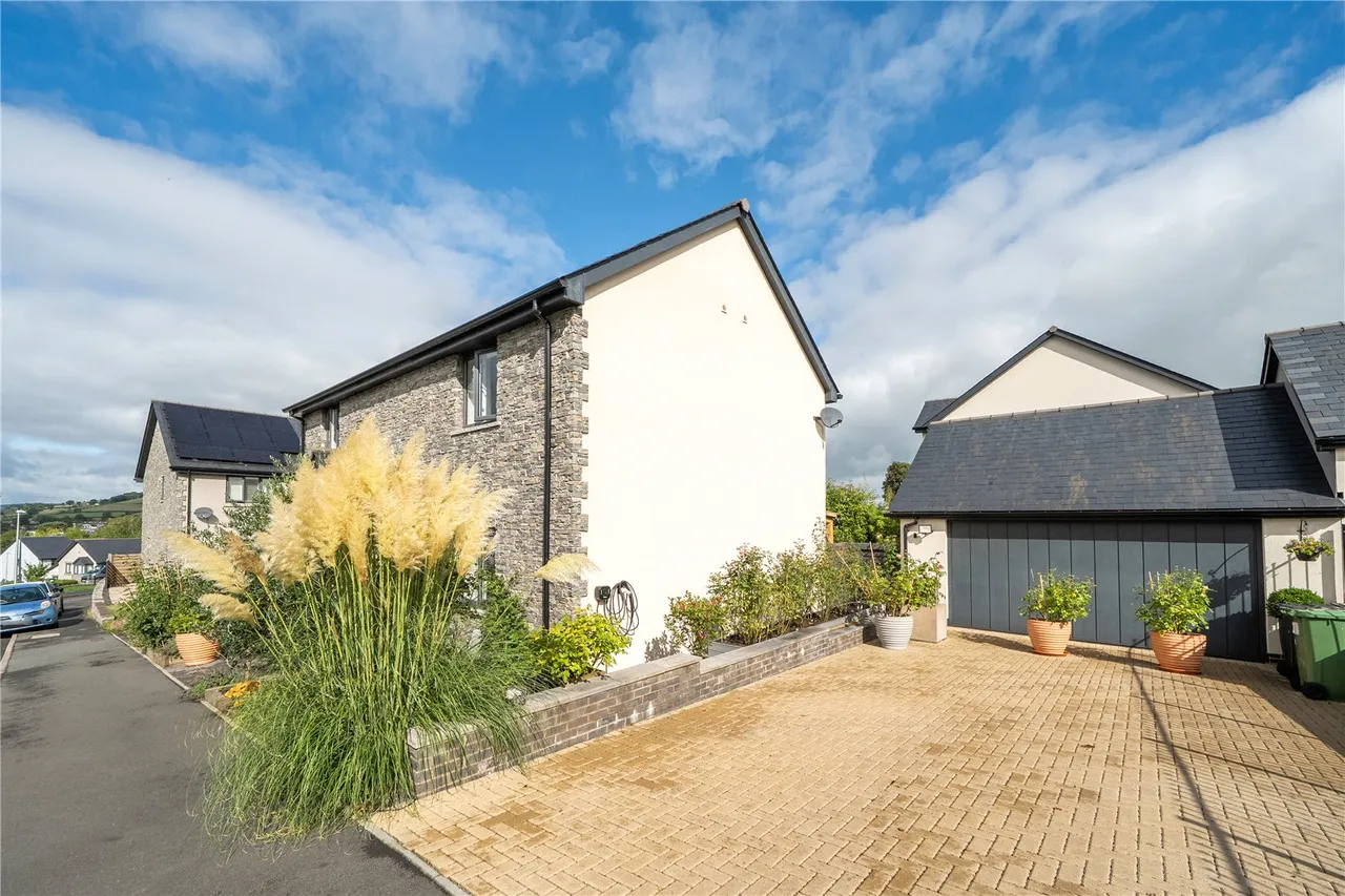 Hoggan Park, Brecon, LD3, photo 21