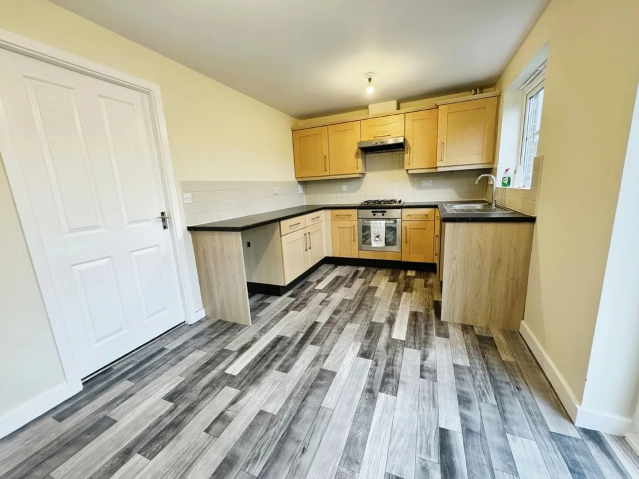 Samian Close , Worksop, photo 4