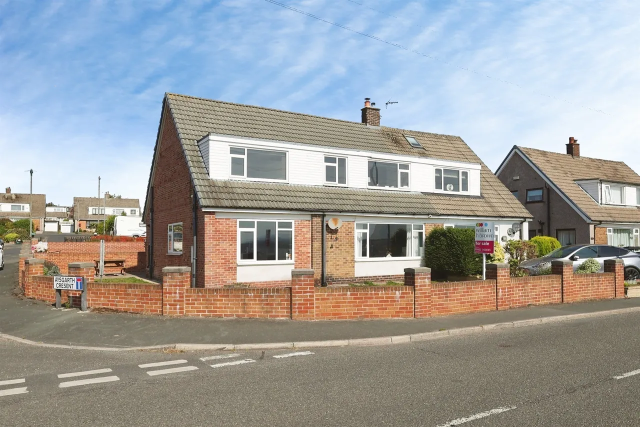 4 bed house for sale — Moor End Road, HALIFAX