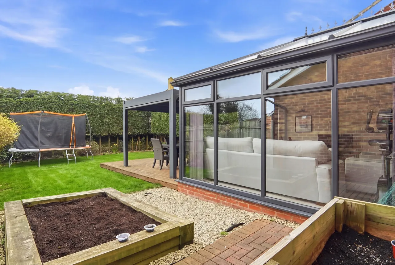 Hollybush Close, Whitley, DN14, photo 32