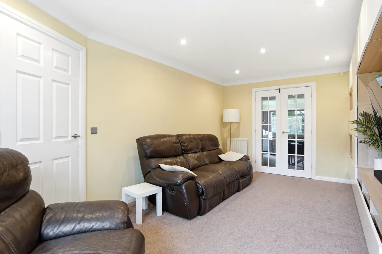 Hollybush Close, Whitley, DN14, photo 9