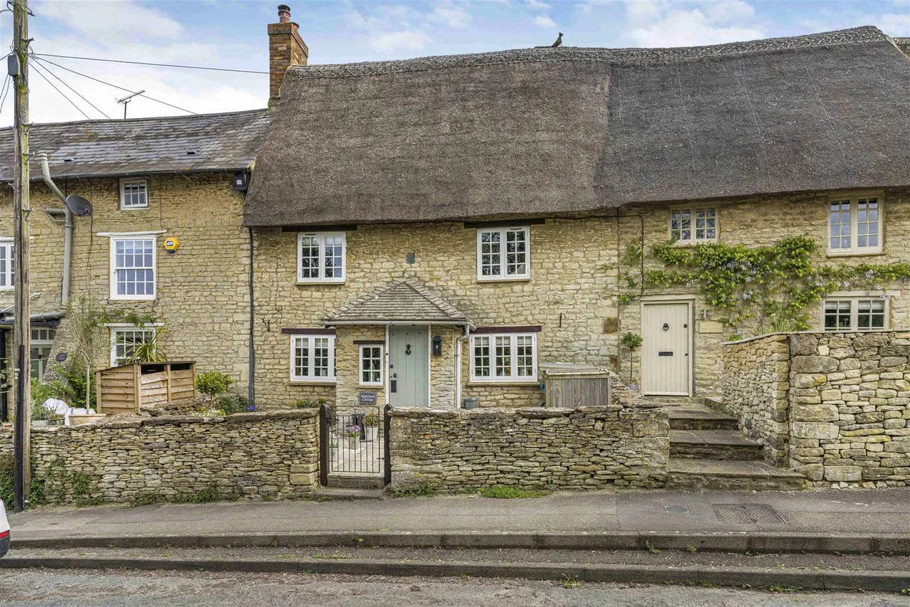 4 bed house for sale, The Hill, Souldern