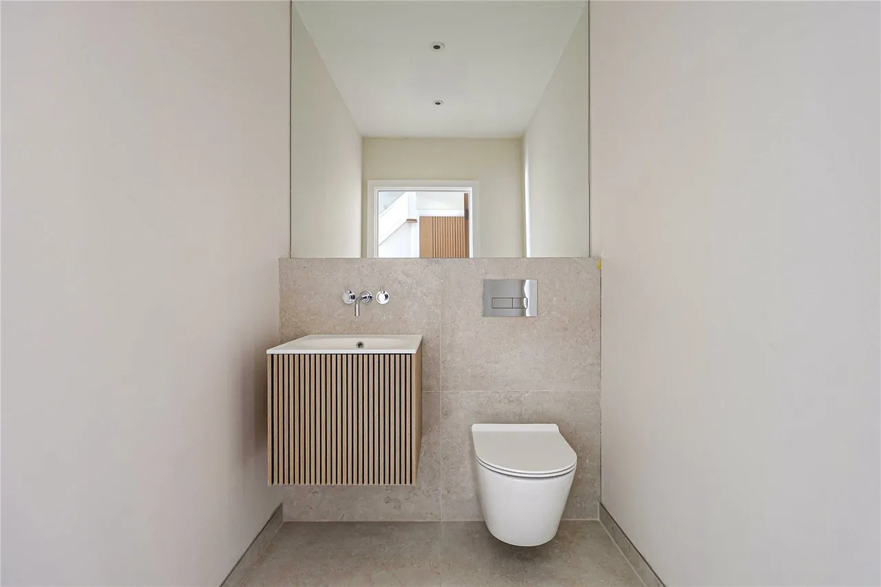 Slades Hill, Enfield, EN2 7EE, photo 13