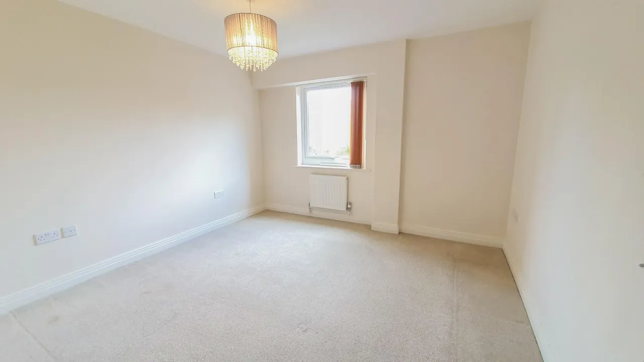 Skyline House Swingate, Stevenage, Herts SG1 1AP, photo 5