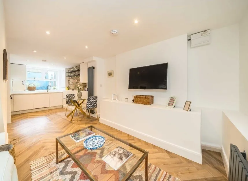 1 bed flat for sale — Battersea Park Road, Battersea, SW11