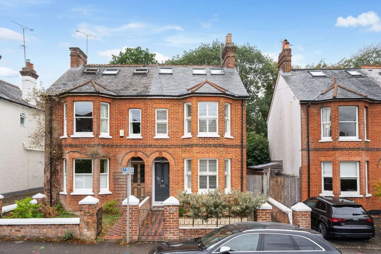 5 bed house for sale — Tilford Road, Farnham, Surrey, GU9 8DW