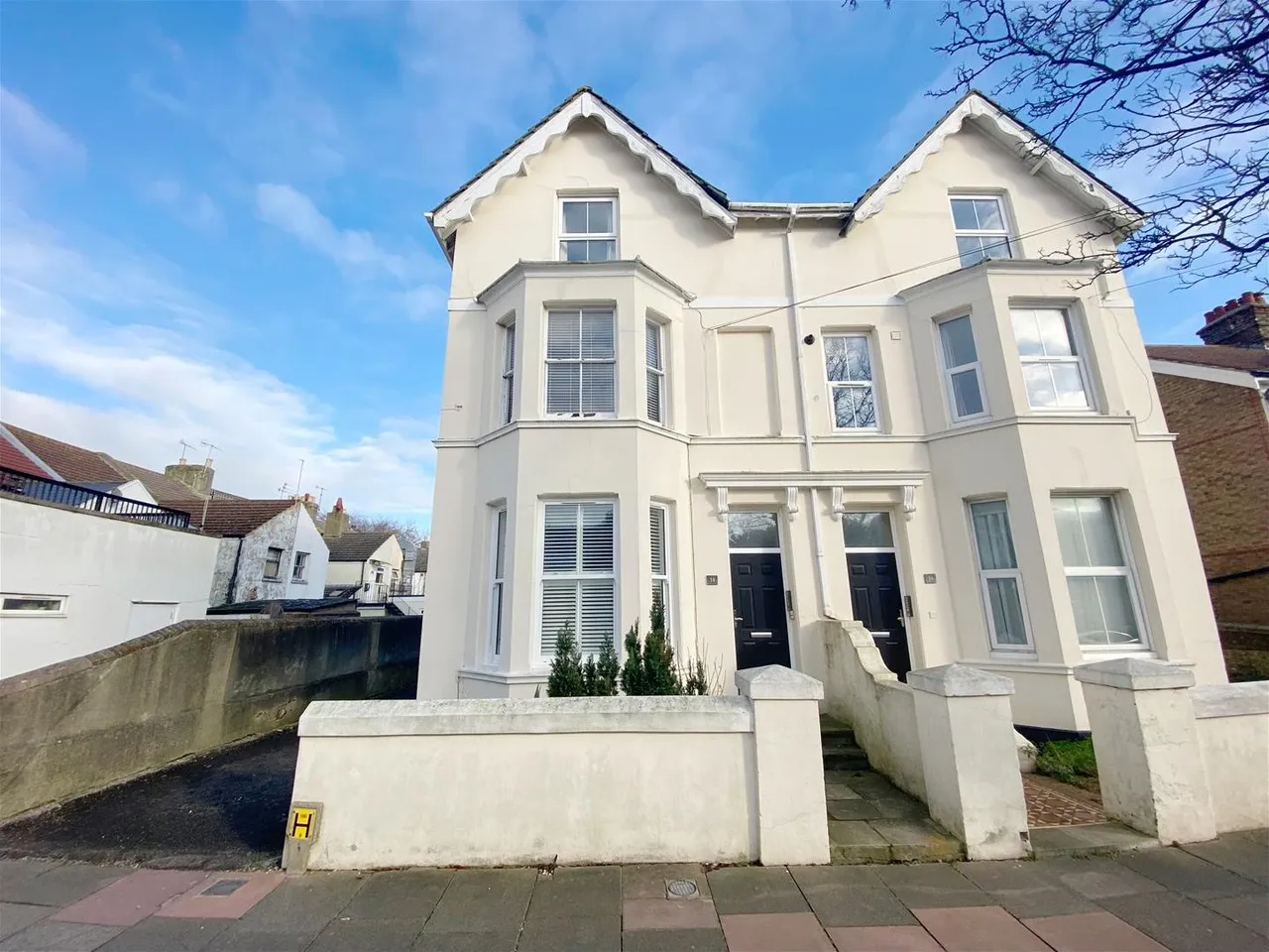 2 bed flat for sale — Selden Road, Worthing