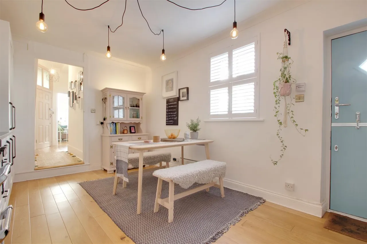 Selden Road, Worthing, photo 12
