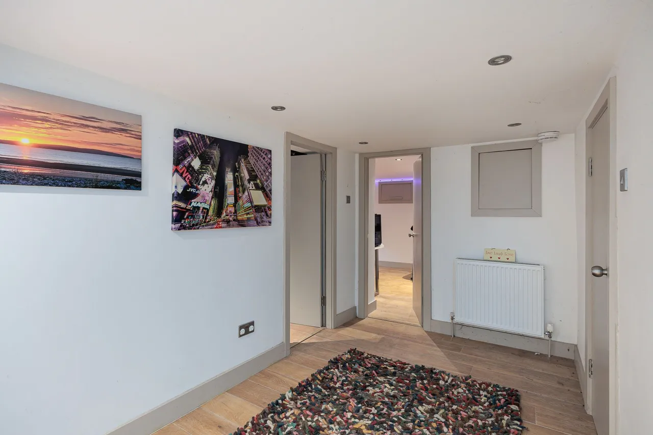 Heyes Lane, Alderley Edge, SK9, photo 9