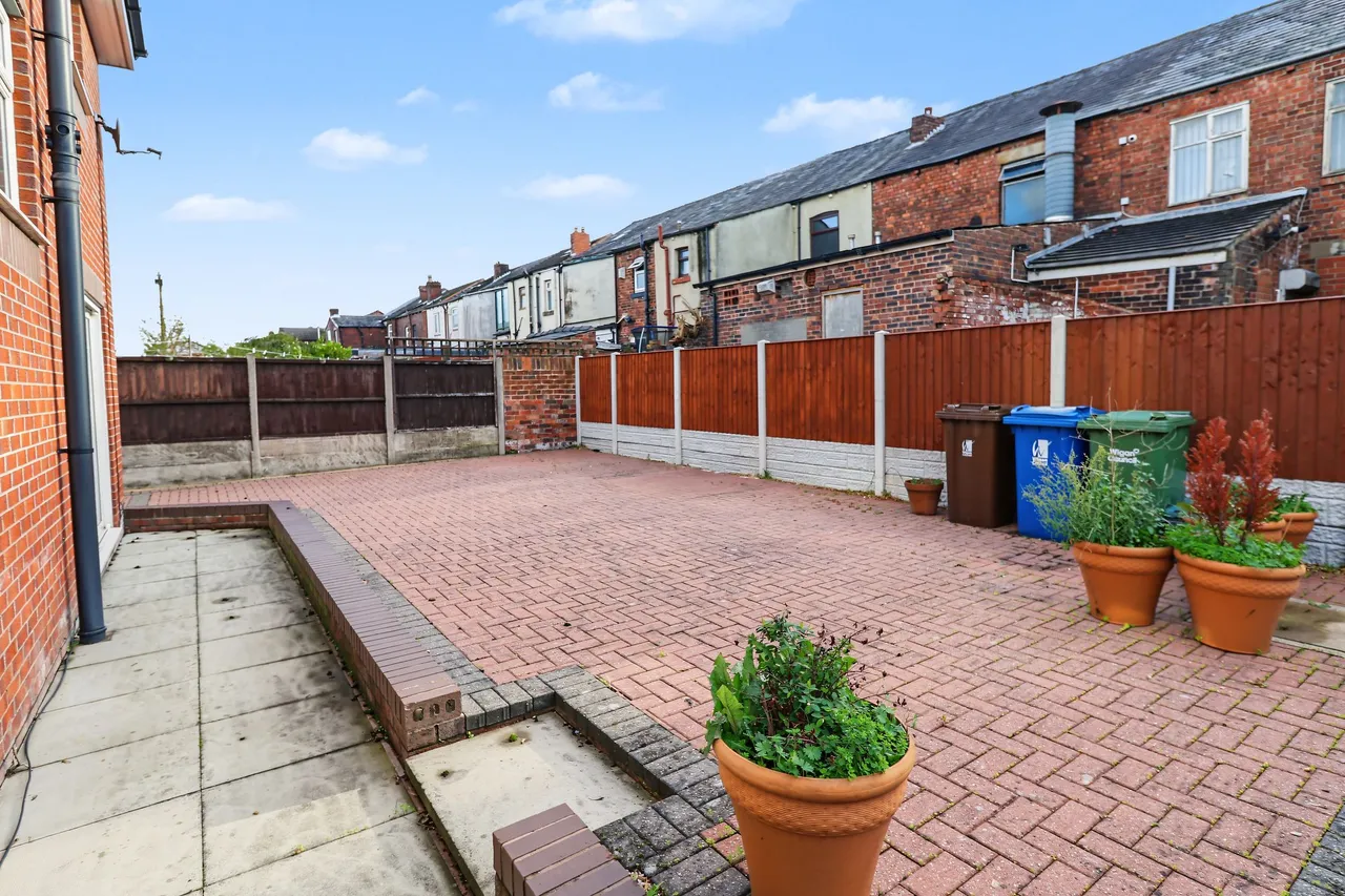 Bryn Road South, Ashton-In-Makerfield, WN4, photo 24