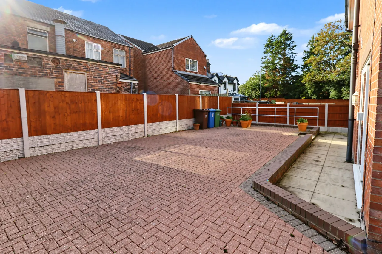Bryn Road South, Ashton-In-Makerfield, WN4, photo 23