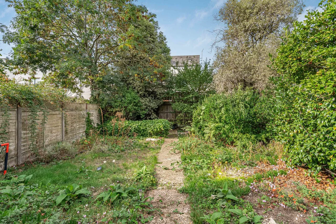Edward Road, Farnham, GU9, photo 11