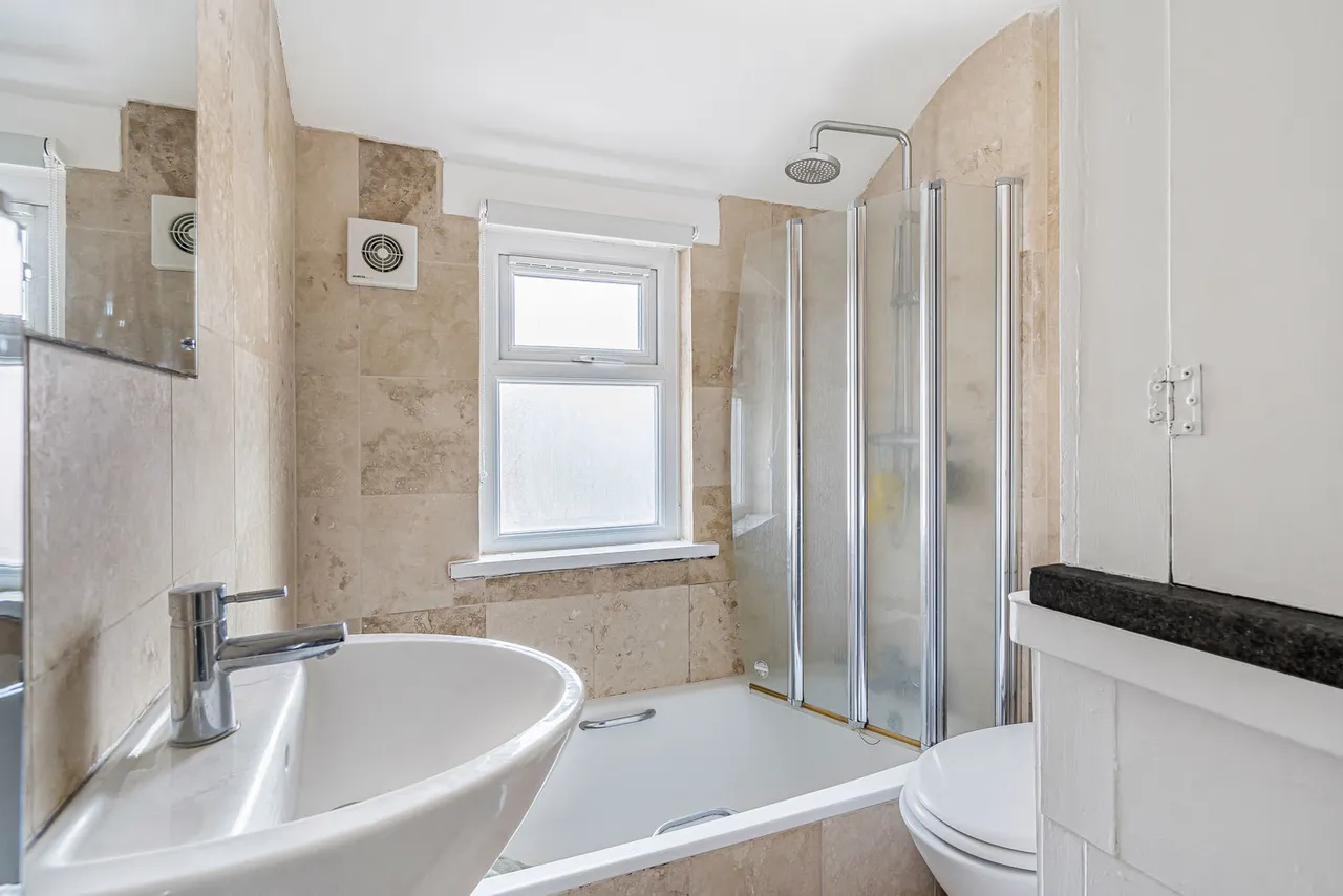 Edward Road, Farnham, GU9, photo 9