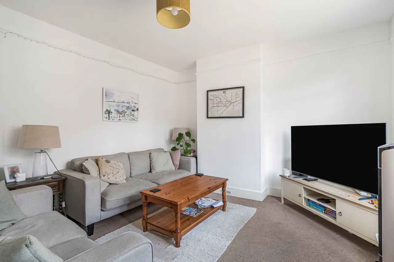 Edward Road, Farnham, GU9, photo 2