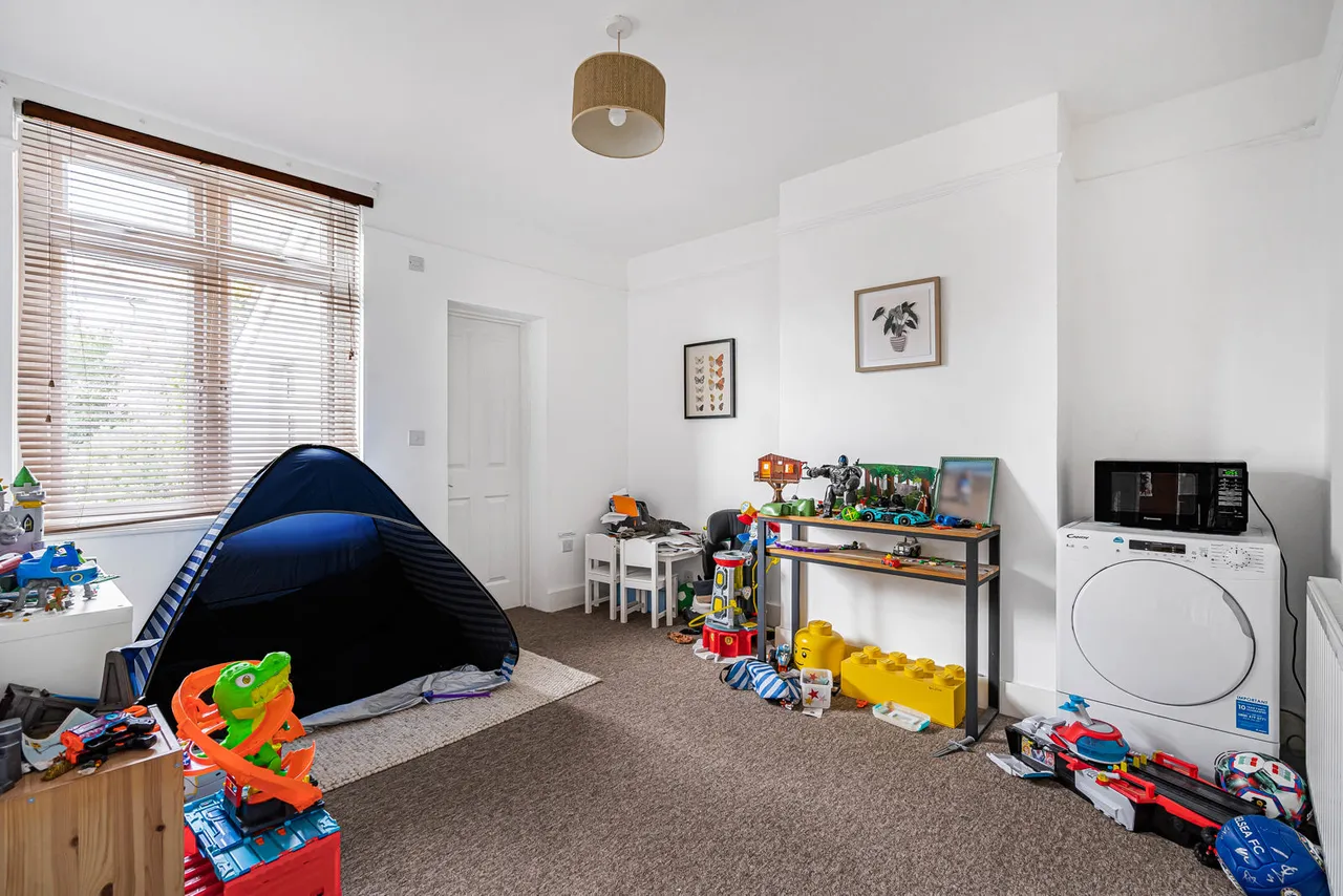 Edward Road, Farnham, GU9, photo 6