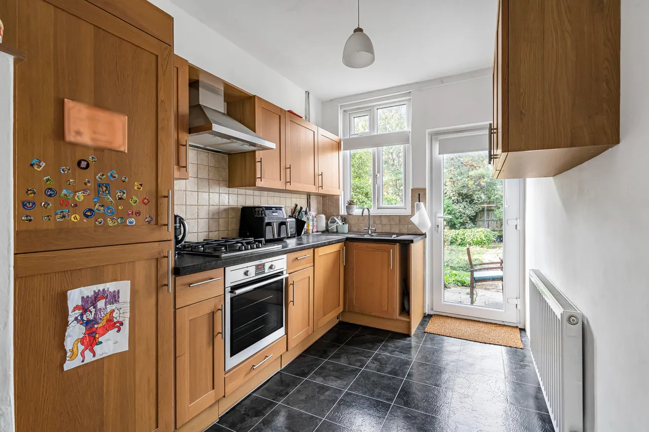 Edward Road, Farnham, GU9, photo 3
