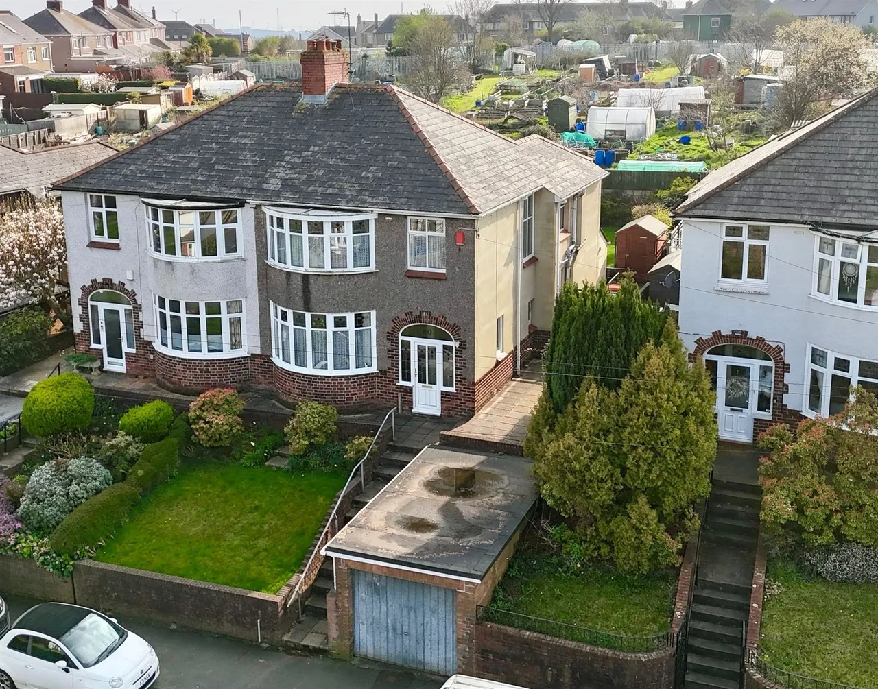 4 bed house for sale, St. Julians Road, Newport, NP19