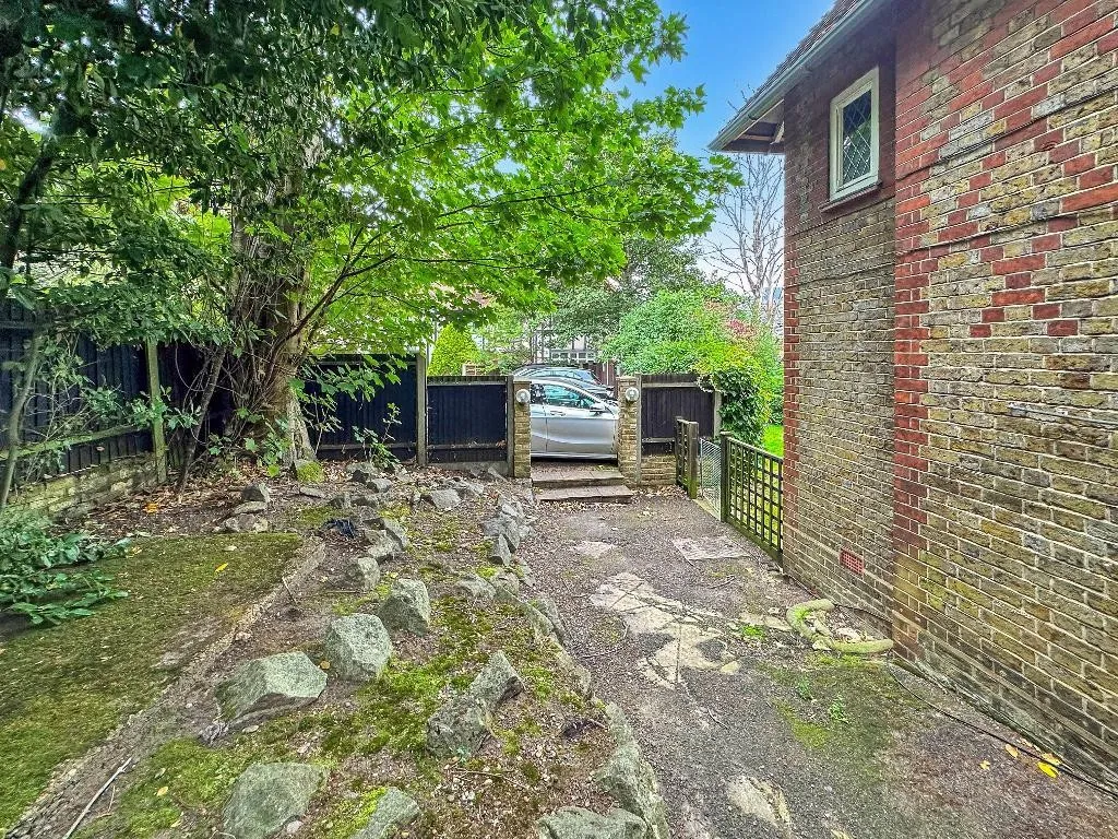 Birdhurst Road, South Croydon, photo 10