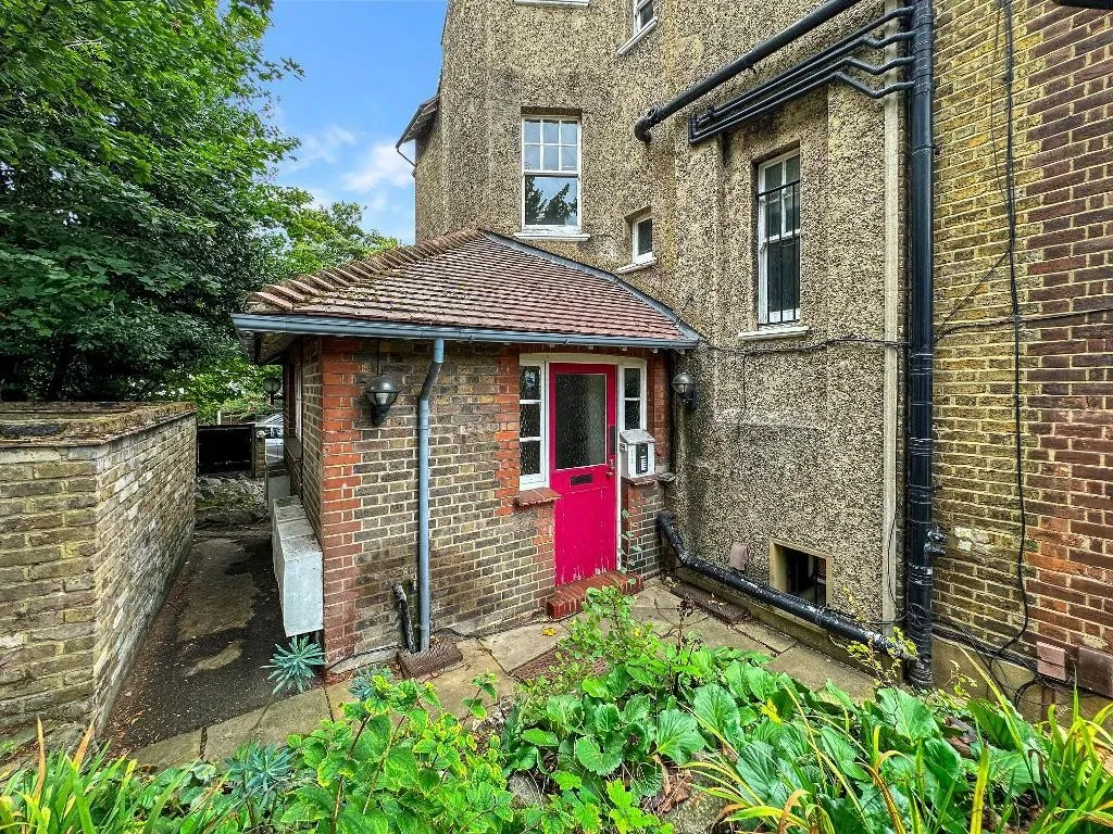 Birdhurst Road, South Croydon, photo 2