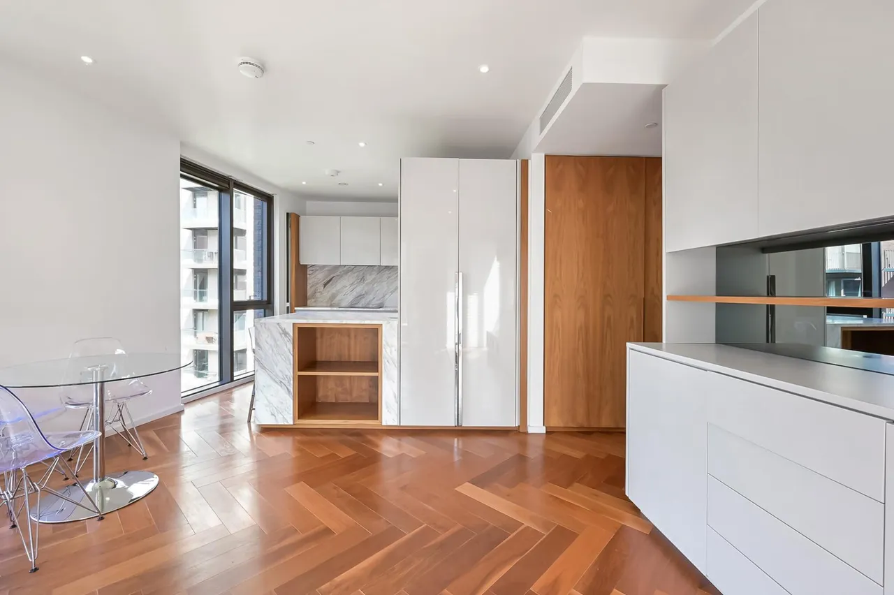 New Union Square, Embassy Gardens, SW11, photo 9
