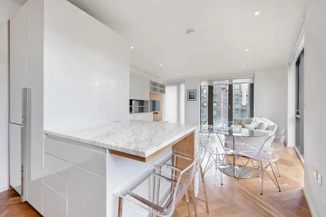 New Union Square, Embassy Gardens, SW11, photo 10