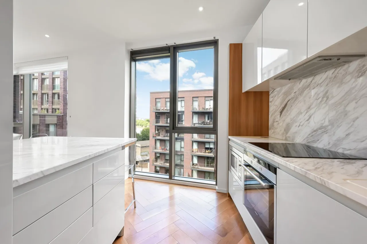 New Union Square, Embassy Gardens, SW11, photo 12