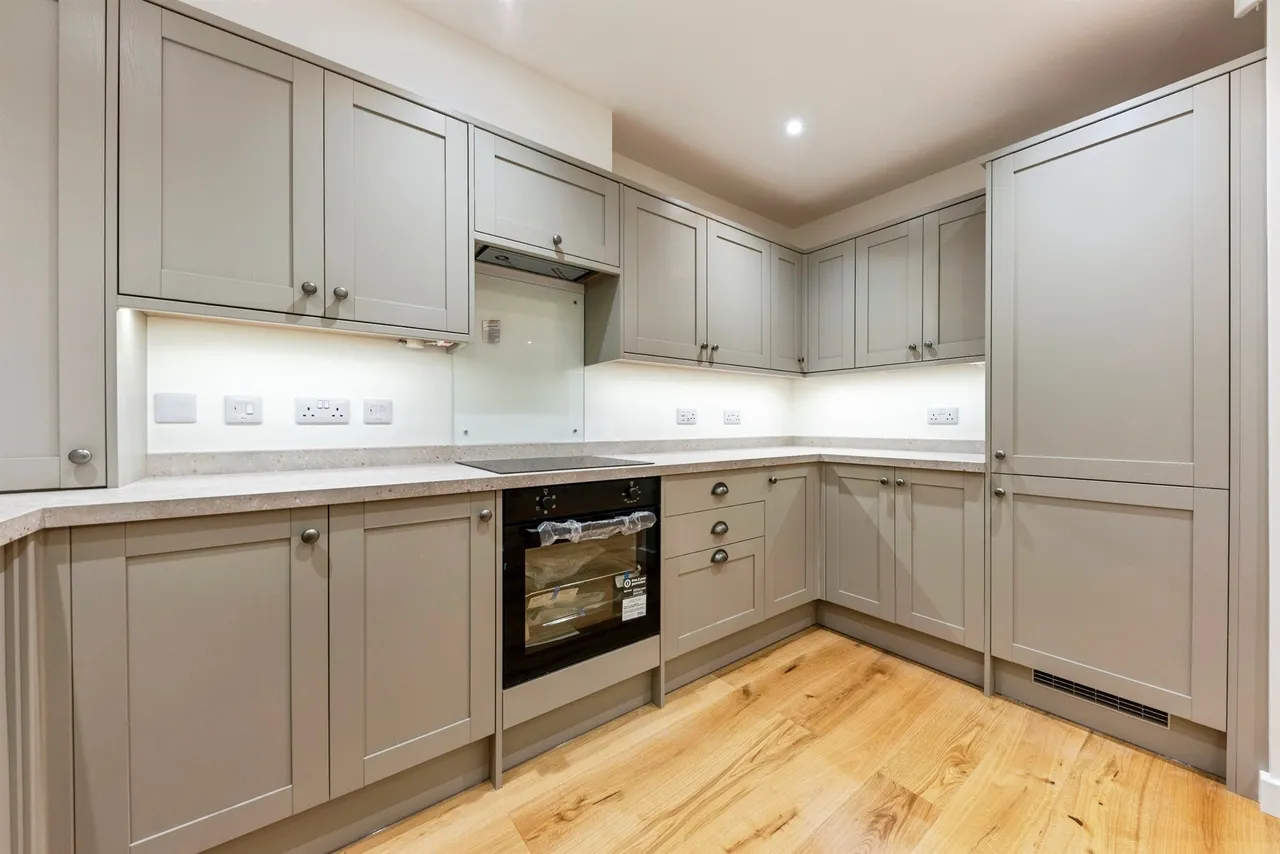 Hall Lane, Harrowby, NG31, photo 5